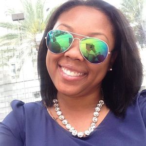 Meet your Posher, Danielle